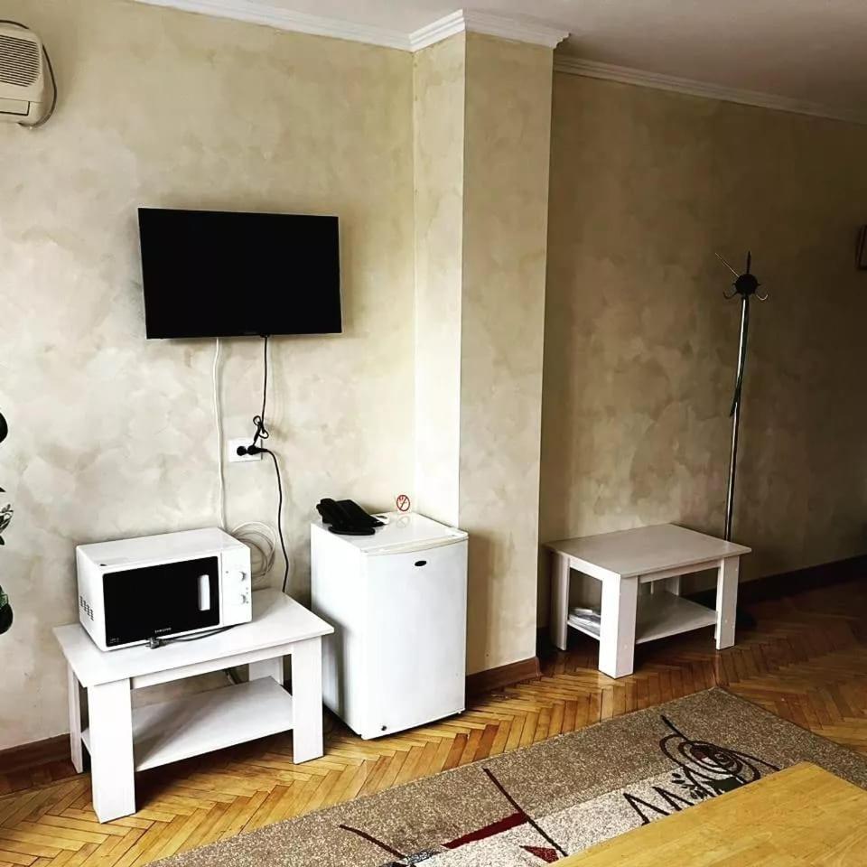 Berkana Hotel Алма Ата Екстериор снимка