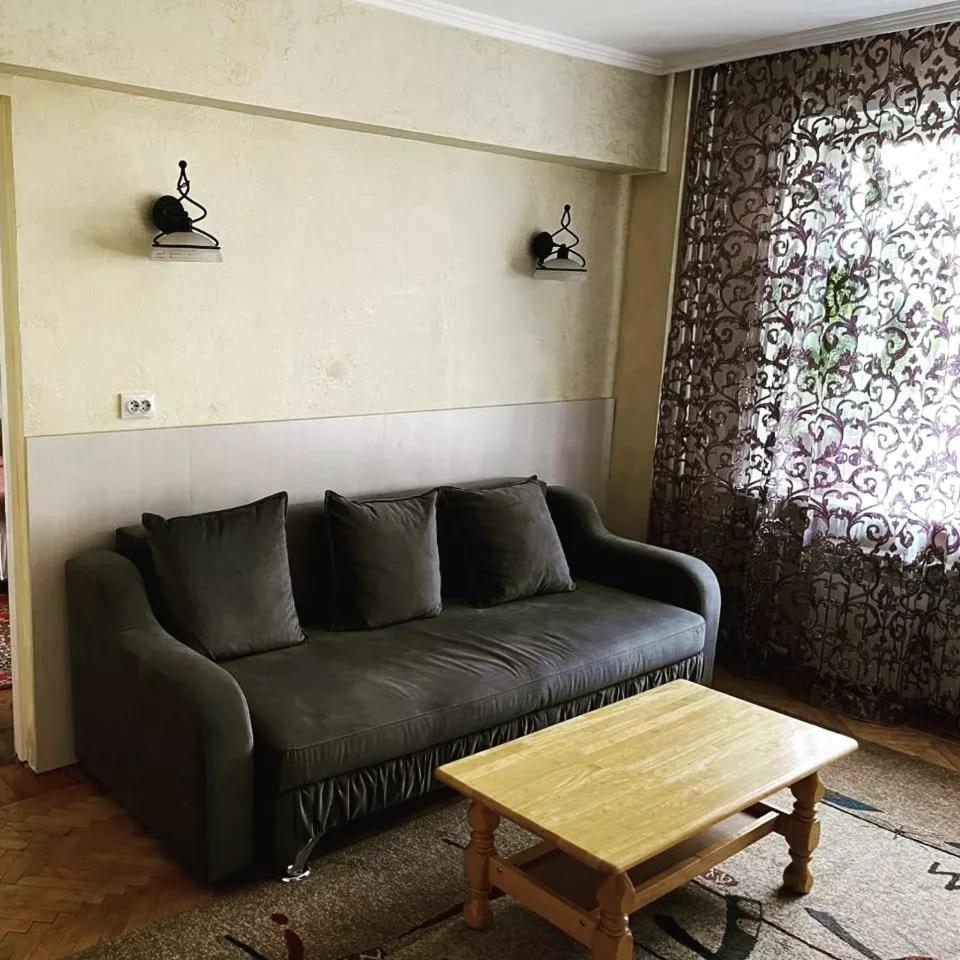 Berkana Hotel Алма Ата Екстериор снимка
