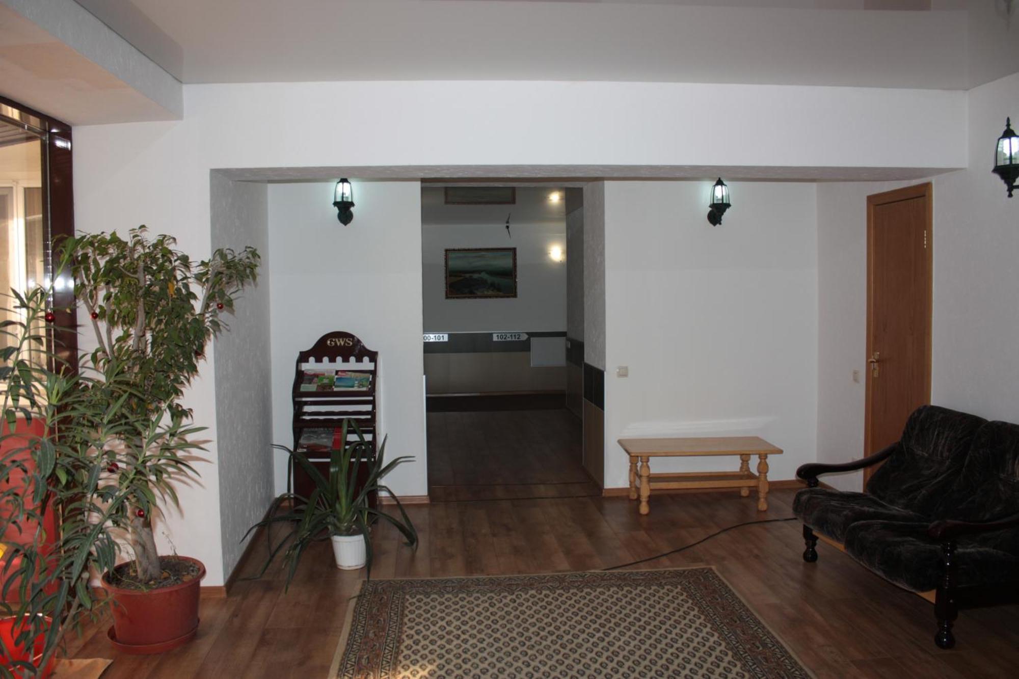 Berkana Hotel Алма Ата Екстериор снимка