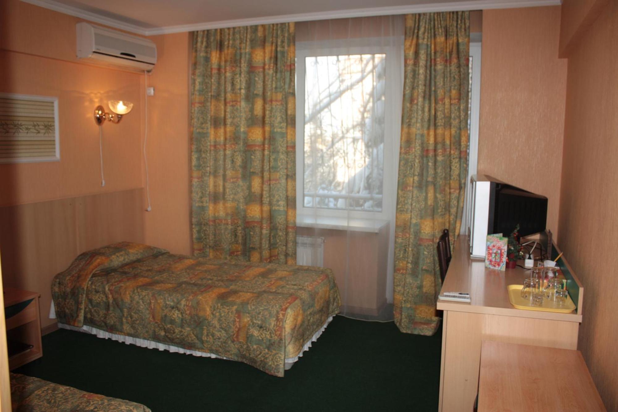 Berkana Hotel Алма Ата Екстериор снимка