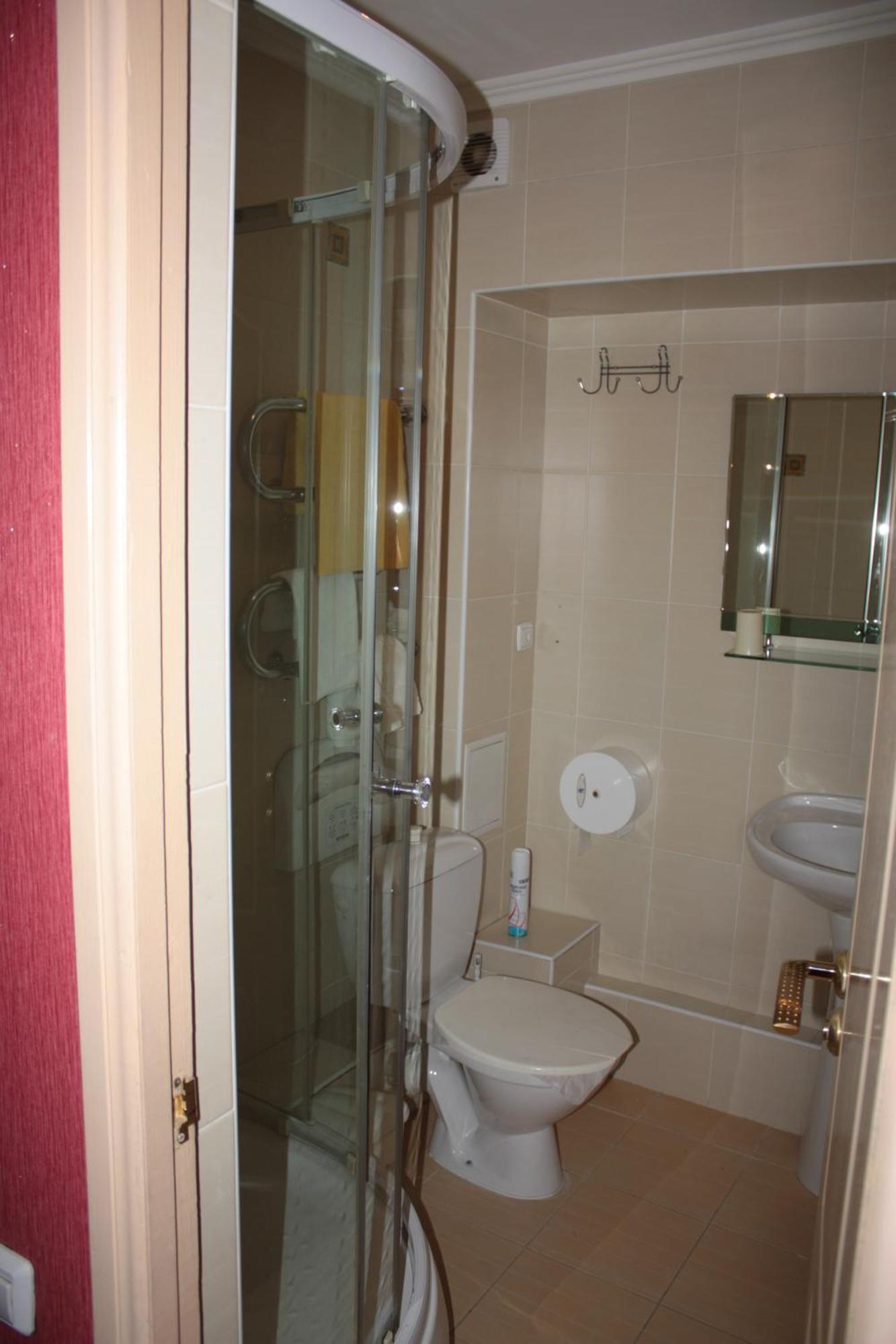 Berkana Hotel Алма Ата Екстериор снимка