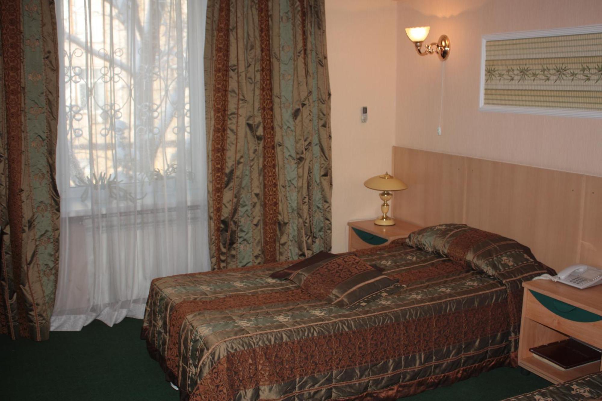 Berkana Hotel Алма Ата Екстериор снимка
