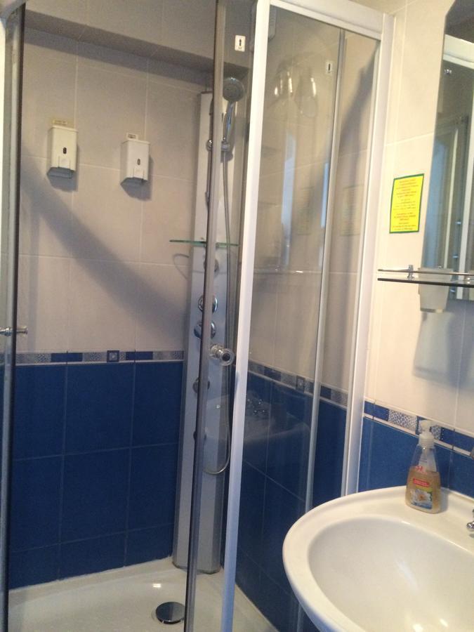 Berkana Hotel Алма Ата Екстериор снимка